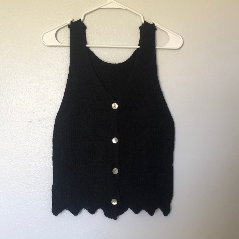 Black Scalloped Tank Top (M)